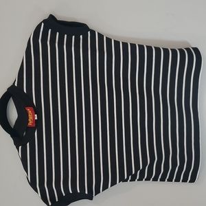 Freddie's of pinewood top medium nwot